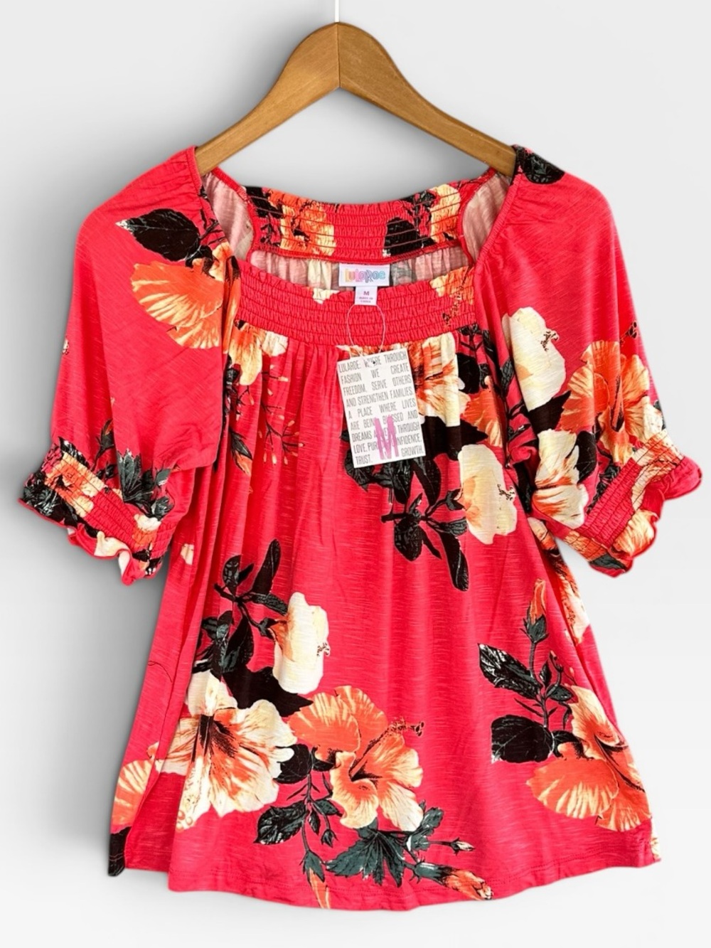 #308 LULAROE Lily Coral Floral Peasant Top NWT Medium